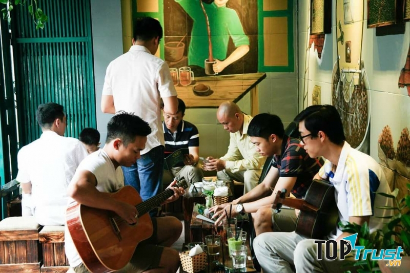 Cafe luôn tạo nên niềm cảm hứng rất riêng