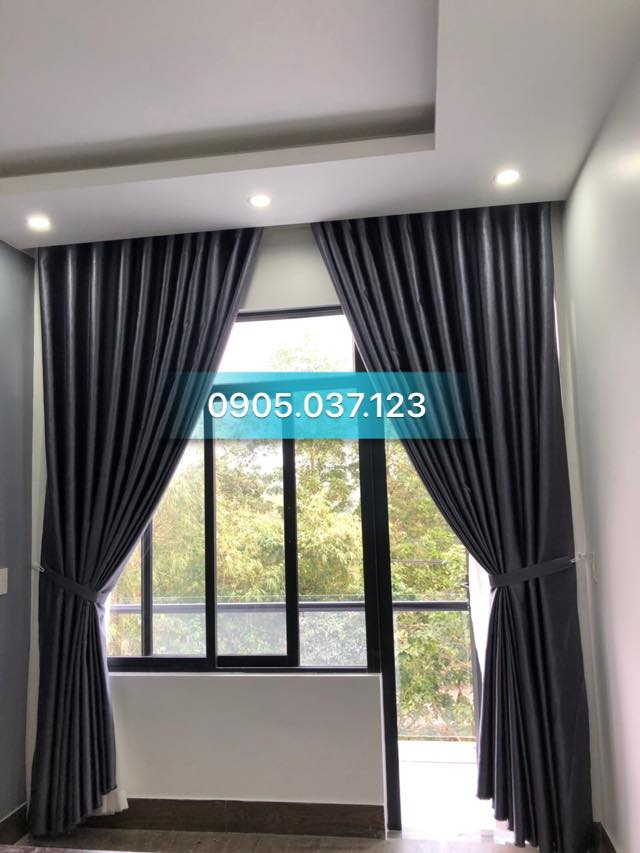 Mẫu rèm đã làm cho khách