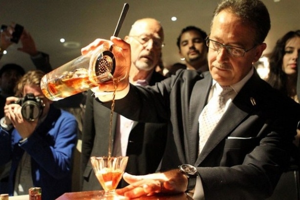 Gia bảo Calabrese tại Câu lạc bộ London Playboy