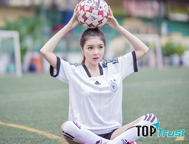 Giả làm thần tượng của chồng