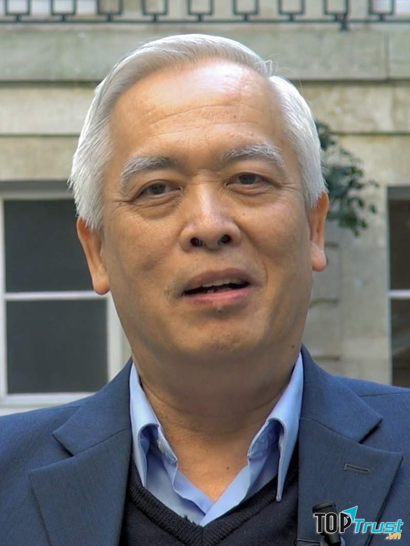 Tác giả Trịnh Xuân Thuận