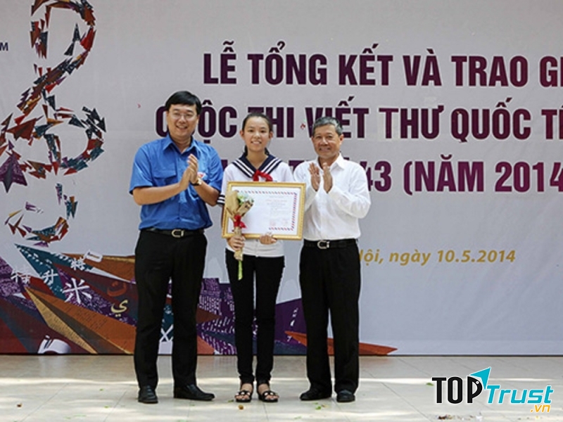 Phương Thảo tại Lễ trao giải cuộc thi viết thư quốc tế UPU lần thứ 43