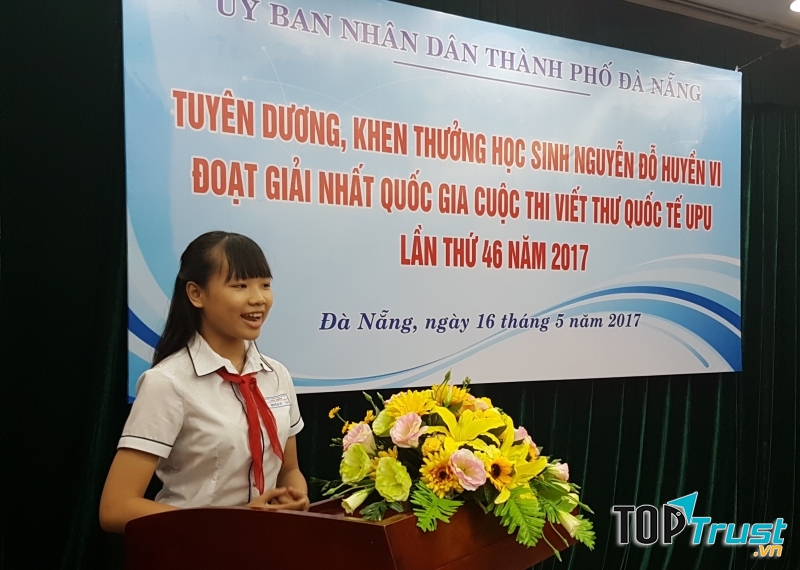 Huyền Vi được UBND thành phố Đà Nẵng khen thưởng