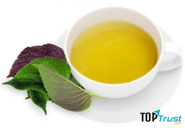 Lá tía tô có tác dụng giúp giảm bớt sự khó chịu trong dạ dày và ruột.