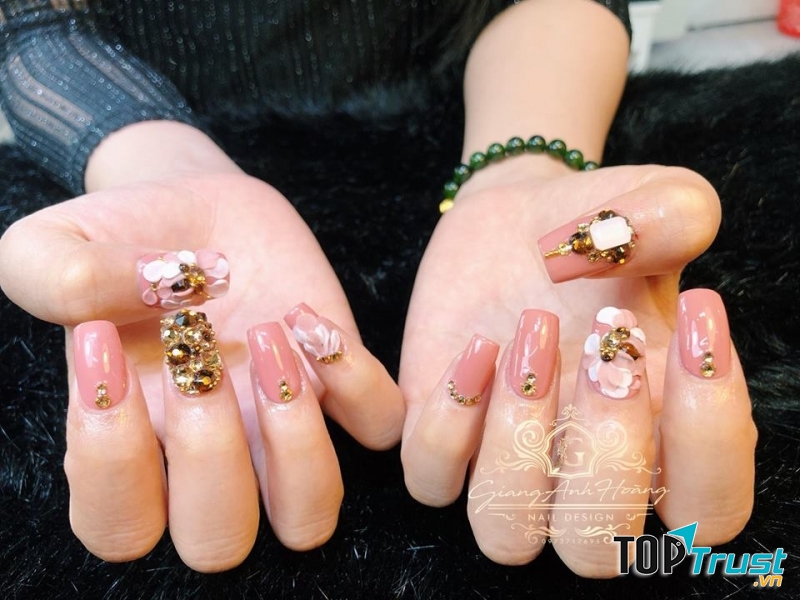 Giang Nails