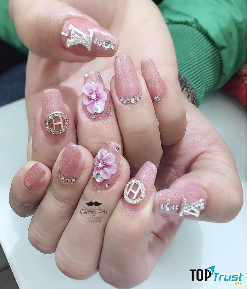 Giang Nail Mi