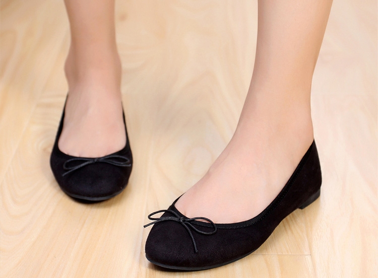 Giày búp bê có giá dao động 100.000 đồng - 250.000 đồng.