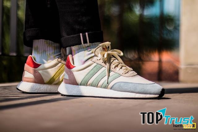 Giày chạy bộ retro (retro runner)