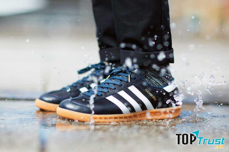 Giày đá bóng retro