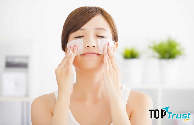 Giấy Thấm Dầu Acnes Oil Remover Paper được làm từ chất liệu giấy sẽ giúp bạn hút sạch tốt hơn lượng dầu nhờn trên da, giữ da mặt sạch thoáng,