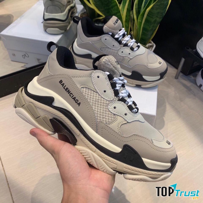 Giày thể thao Hà Nội