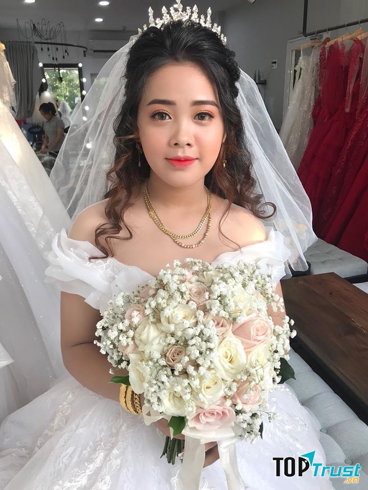 GIGI Bridal & Studio