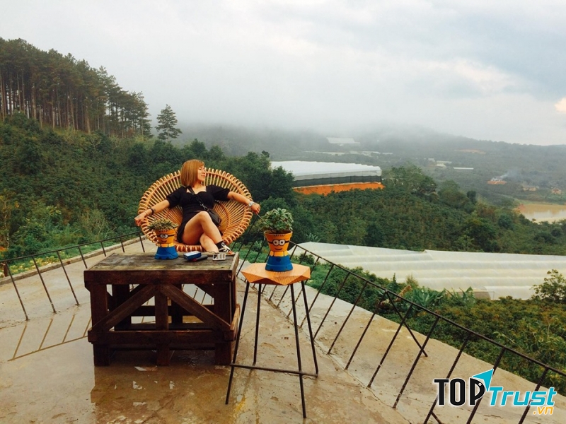 Không gian mở, thoáng đãng, hòa với thiên nhiên