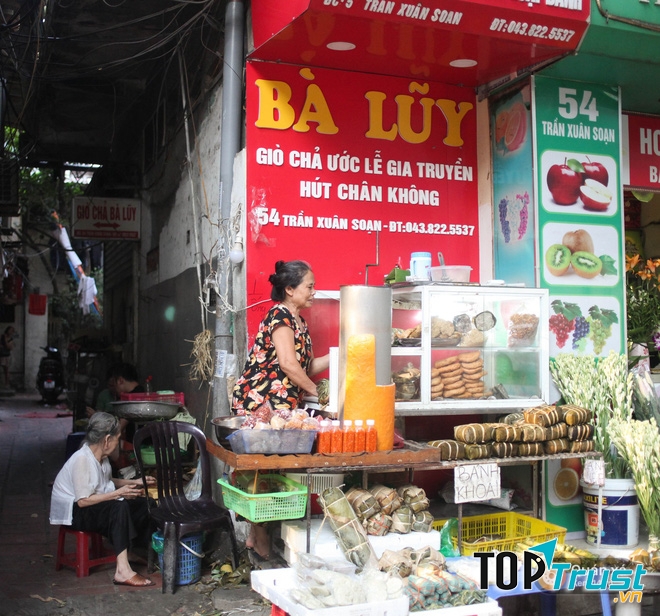 Giò chả Bà Lũy