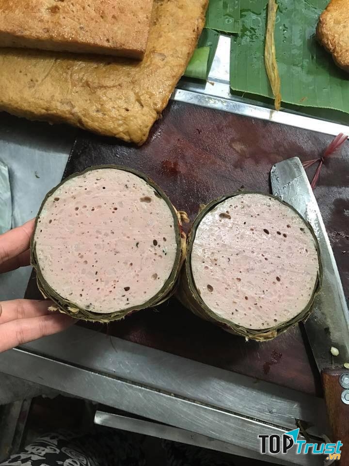 Giò chả Chính Hằng