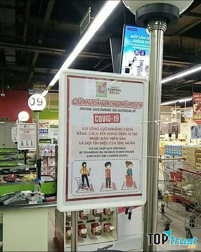 Giữ khoảng cách