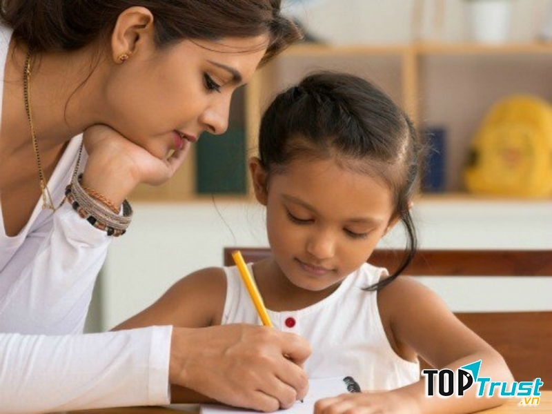 Cô em gái tinh nghịch