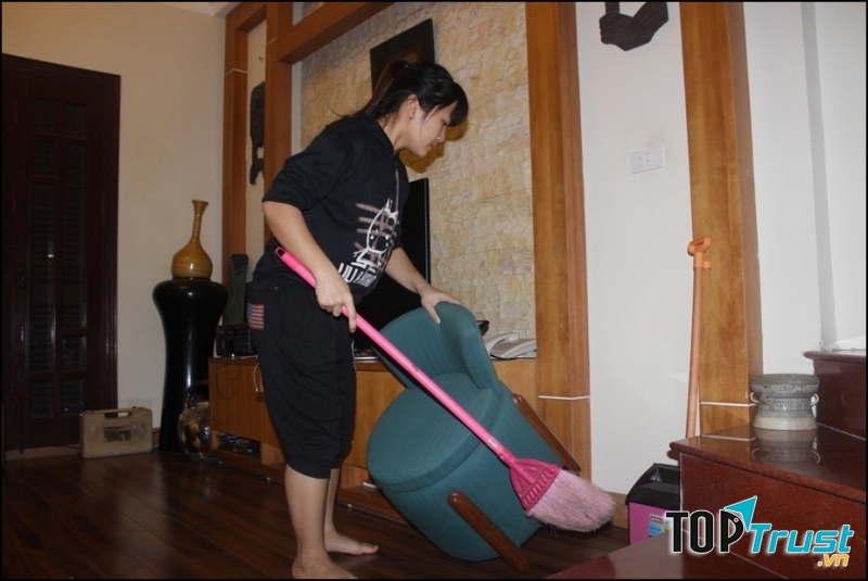 Sinh viên giúp việc theo giờ