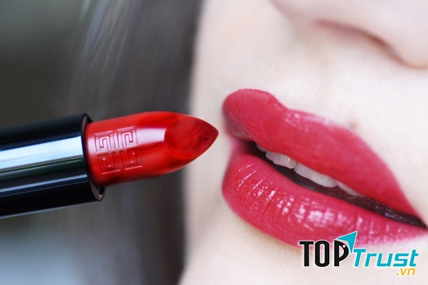 Swatch Givenchy Rouge Interdit Satin Lipstick- Marble Rouge Revelateur