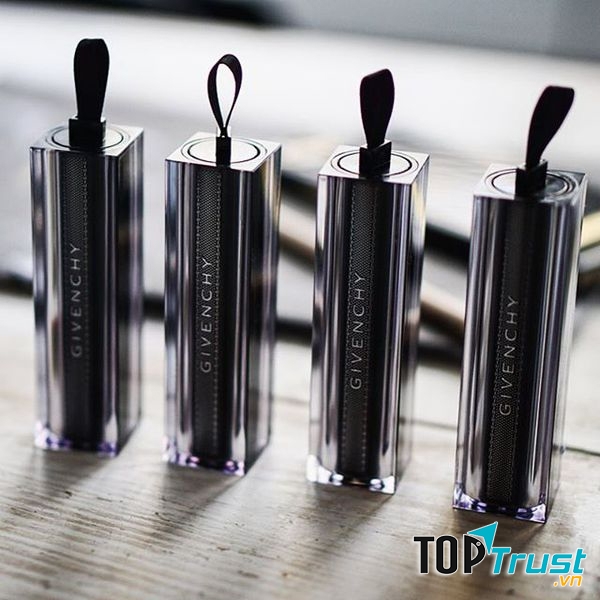 Son dưỡng Givenchy ( nguồn internet)