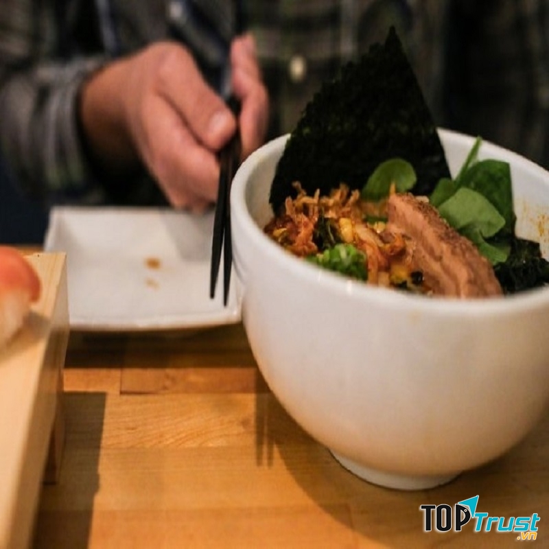 Gõ đũa gõ bát là điều kiêng kỵ