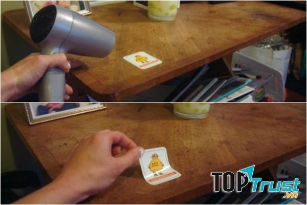 Gỡ những miếng đề can, hình dán trên đồ vật