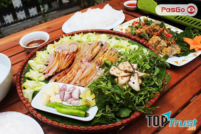 Món ăn tại Gộc Quán