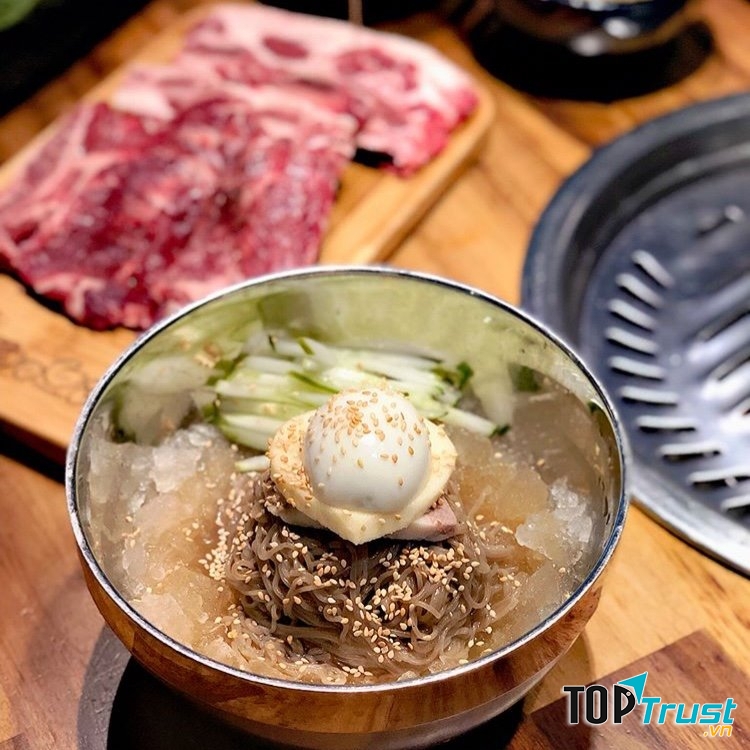 GoGi House - Saigon Superbowl