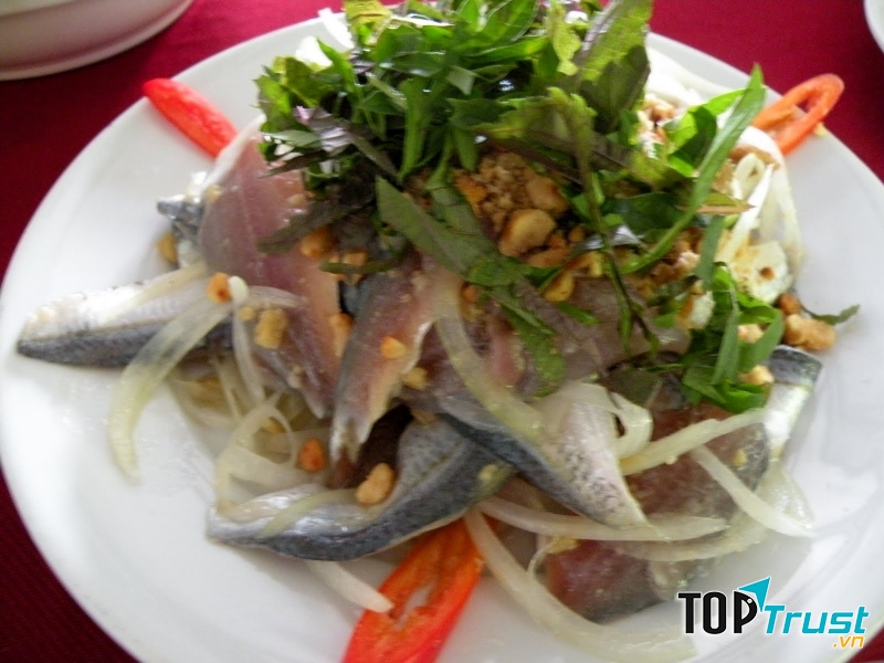 Gỏi cá Cây bàng.