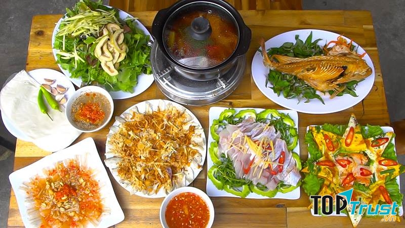 Món đặc sản được bày trí tinh tế
