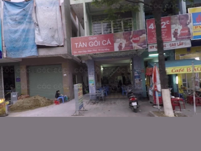 Quán Tấn nhìn từ ngoài