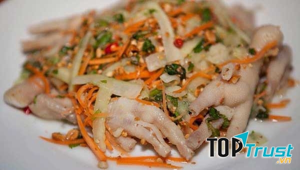 Gỏi chân Gà củ Sen - Nguồn Internet