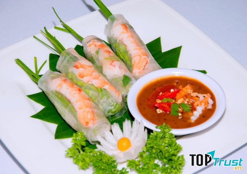 Gỏi cuốn thịt tôm
