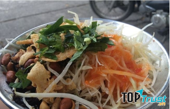 Gỏi khô bò công viên Lê Văn Tám