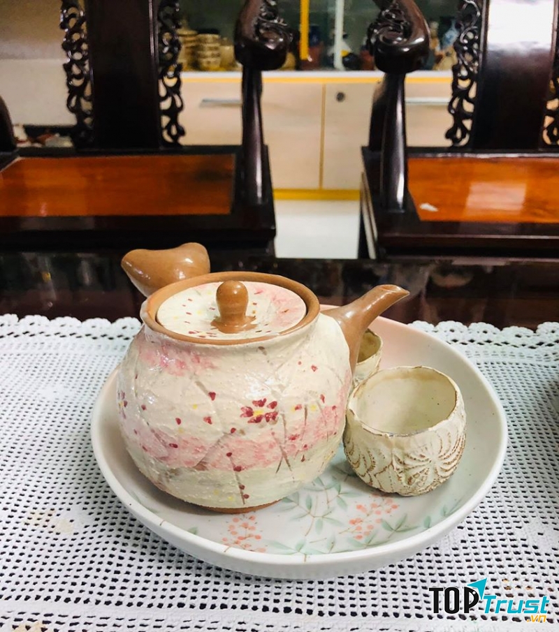 Gốm sứ Nhật Bản