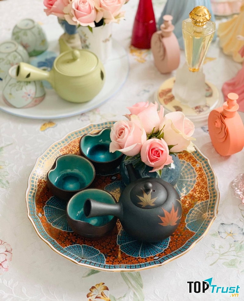 Gốm sứ Nhật Bản