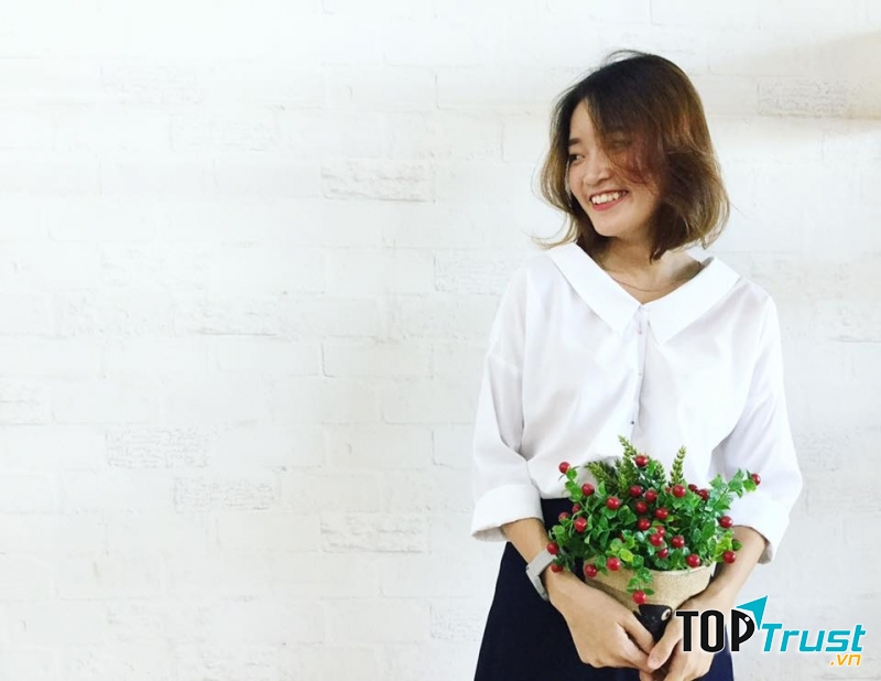 GOO. House chuyên về áo sơ mi và váy đầm