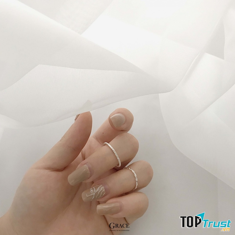 Các mẫu đều được thiết kế tỉ mỉ sắc sảo