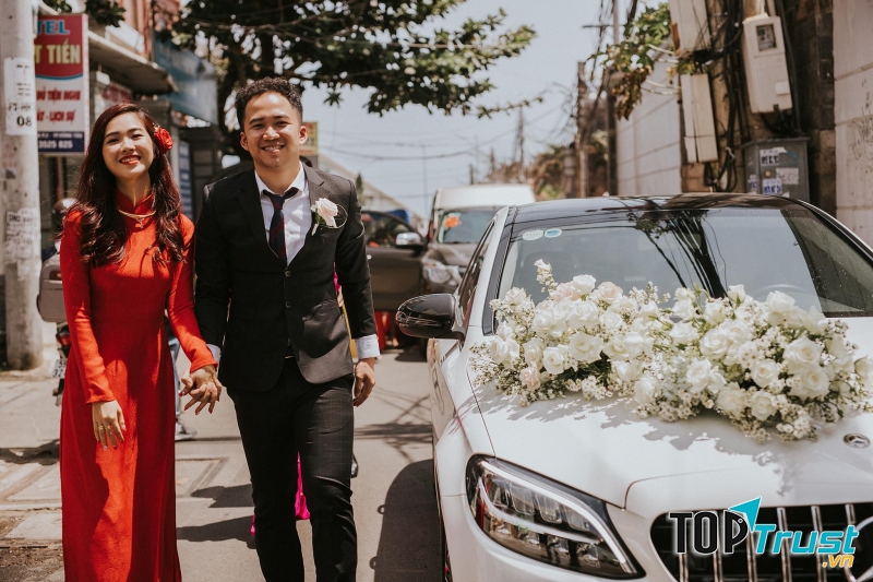 Green Studio Wedding