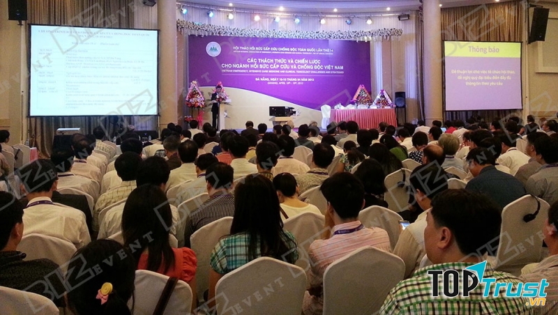 Green Tour Event and Media cho thuê máy chiếu