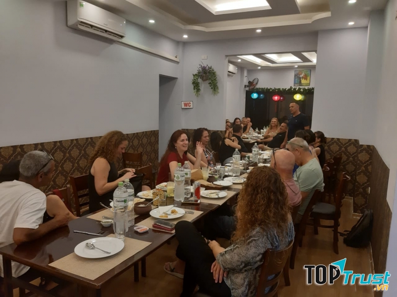 Grills & Gravy Restaurant