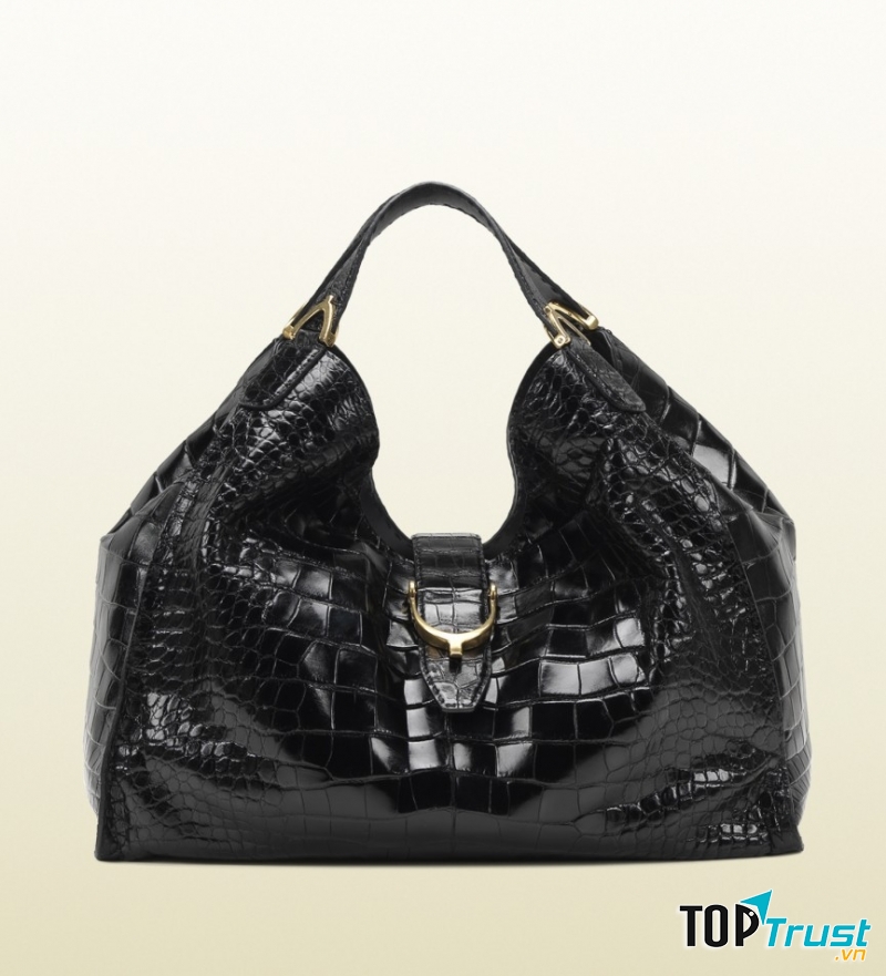 Chiếc túi Gucci Soft Stirrup Crocodile Shoulder Bag