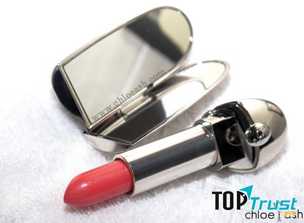 Tone hồng nhẹ nhàng nhưng không kém phần sang trọng