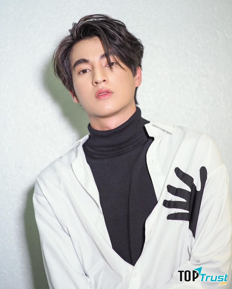 Khuôn mặt điển trai đốn gục trái tim của nhiều cô gái - Nguồn: Internet