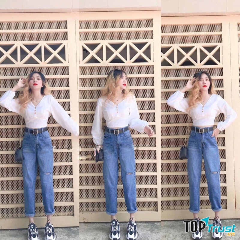 Hầu hết, các mặt hàng của shop đều có thương hiệu, hàng chất lượng cao và giá cả rất phải chăng.