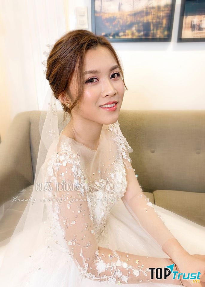 Hà Dino Makeup Artist