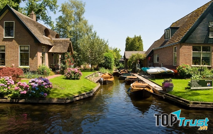 Làng Cổ Giethoorn