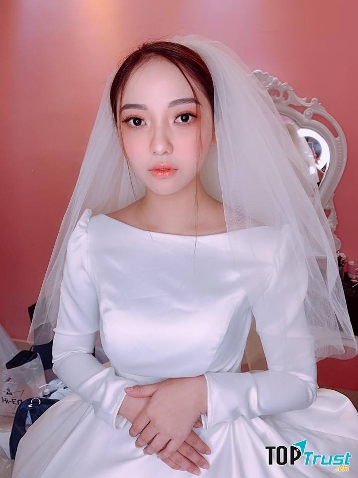 Hà Thảo Makeup Academy