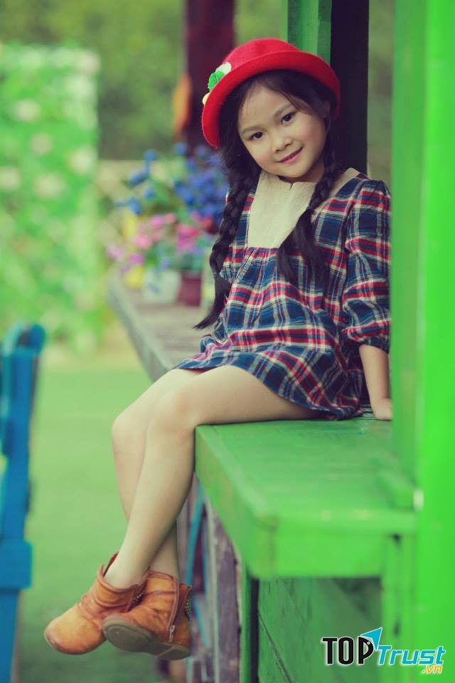 Mẫu nhí Hà Thiên Trang