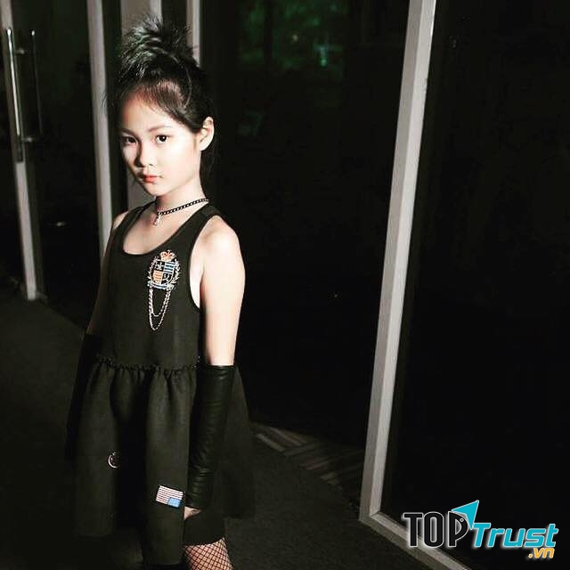 Mẫu nhí Hà Thiên Trang